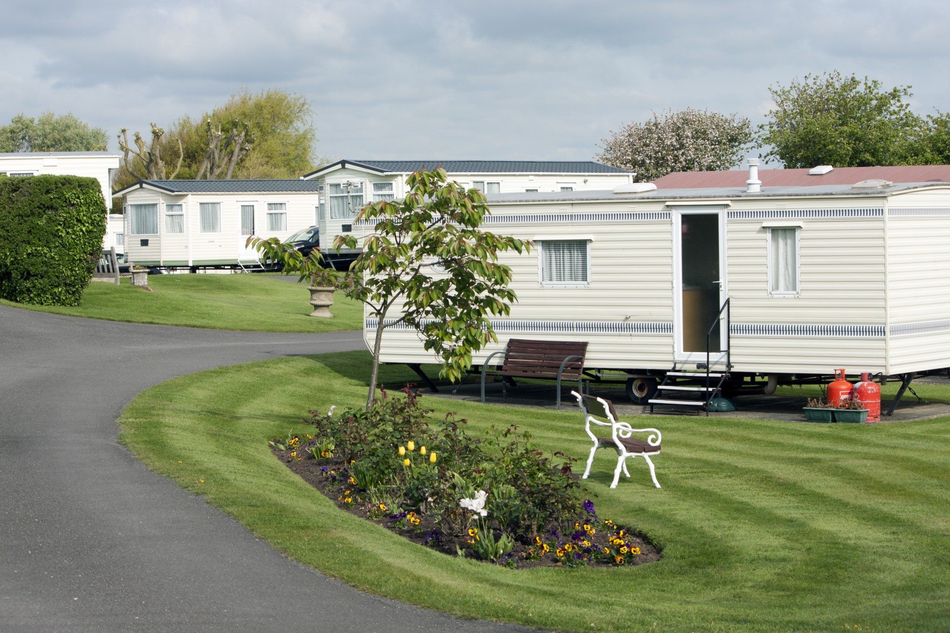 How do I look for mobile home insurance?