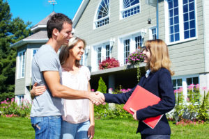 When purchasing a home, does the home insurance need to be in place prior to closing on the home?